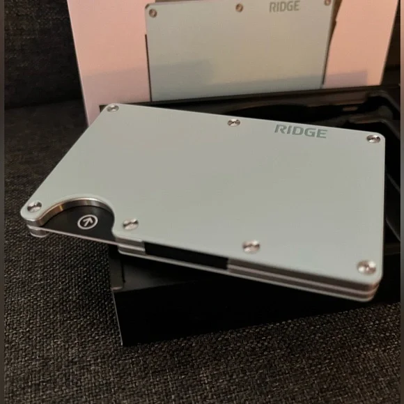 Ridge RFID Blocking Wallet w/Money Clip, Sea Glass, NIB, NWT - Picture 4 of 9